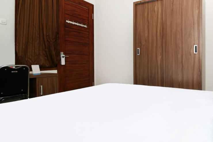 Cah Ayu Guest House Malang Exterior photo